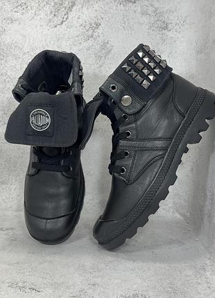 Жіночі чорні шкіряні черевики palladium baggy