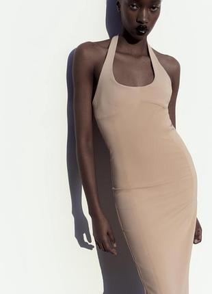 Элегантное бежевое платье миди с вырезом халтер zara, размер l (новое).