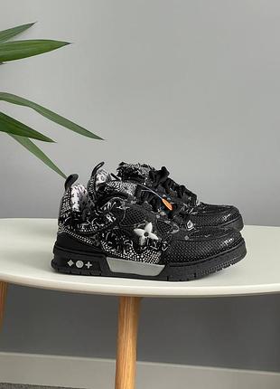 Skate 'black swarovski monogram' 2