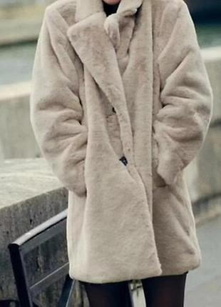Мʼякенька шубка zara