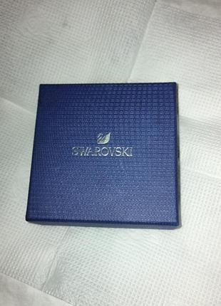Пустая коробка от украшений swarovski.