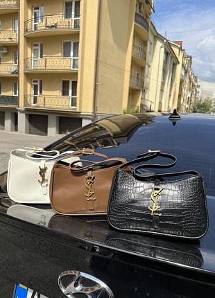 Стильна жіноча сумка-хобо в стилі, в наявності є різні