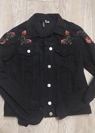 Куртка жіноча h&m джинсова чорна з вишивкою, розмір 38 (s)