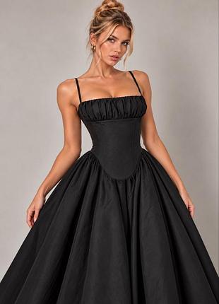 Распродажа платье prettylittlething миди/макси пышная на бретельках