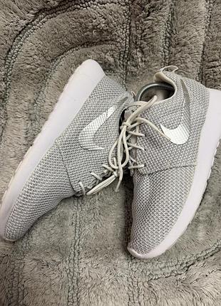 Кросівки жіночі nike roshe one (або nike roshe run) 39 р.,індонезія