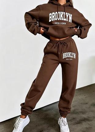 Спортивний костюм жіночий з худі brooklyn та джогерами, коричневий