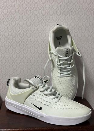 Кросівки чоловічі nike sb zoom nyjah 3 білі