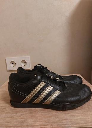 Шикарні шкіряні кросівки adidas оригінал