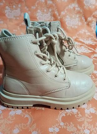 Черевики для дівчинки осінні бежеві zara