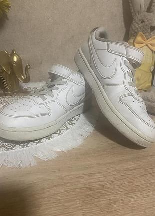 Кросівки підліткові nike білі