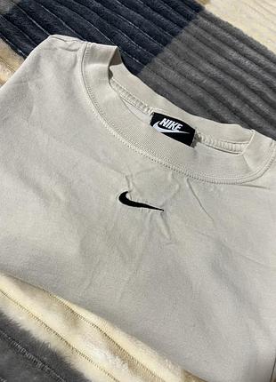 Футболка  nike оверсайз бежева