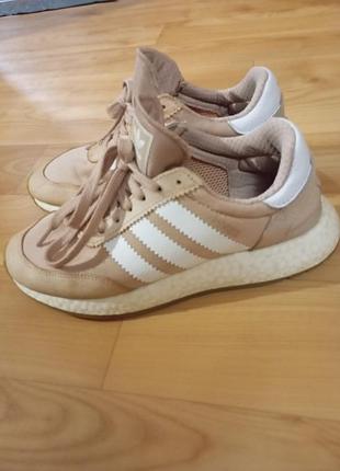 Кросівки жіночі adidas бежеві, довжина устілки 24,5 см