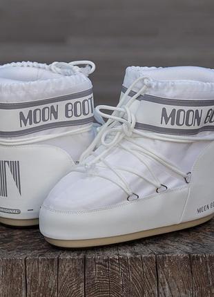 Moon boot white