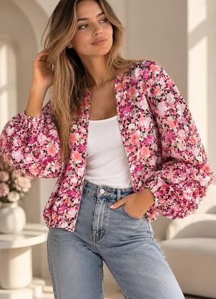 🌸 куртка-бомбер zara trf із квітковим принтом, розмір s