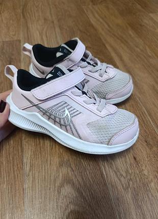 Кросівки nike на дівчинку