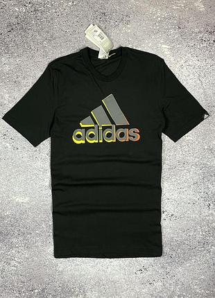 Мужская хлопковая футболка adidas qt tee black с ярким логотипом, оригинал, размер s