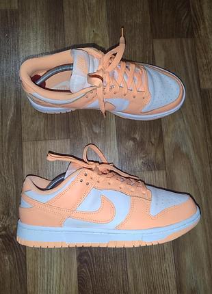 Женские кроссовки nike р.40