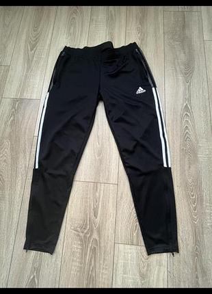 Спортивні штани чоловічі adidas чорні з білими смужками