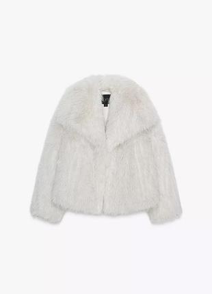 Жіноча шуба zara біла розмір s