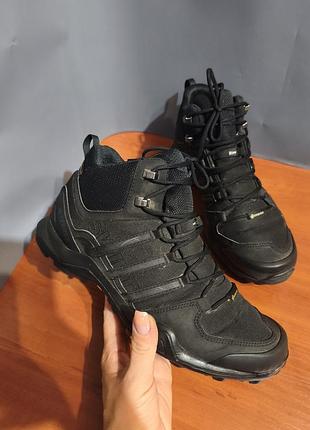 Мужские треккинговые ботинки adidas terrex swift r2 mid gore-tex