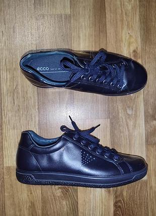 Женские кроссовки ecco р.39
