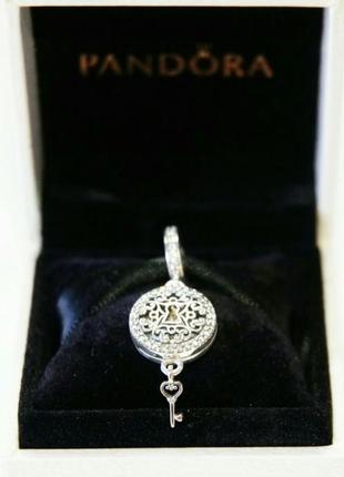 Шарм бусина ключ к сердцу королевы pandora3 фото