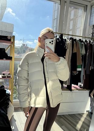 Жіноча куртка-пуховик jil sander молочного кольору