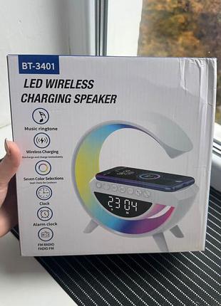 Портативна колонка bt-3401 led wireless charging speaker з бездротовою зарядкою, fm-радіо та годинником