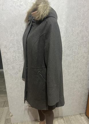 Сіре пальто 3