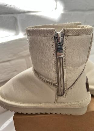 Уггі дитячі ugg бежеві 2