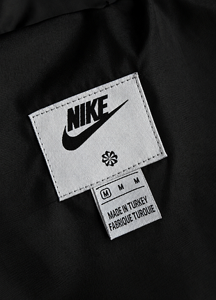 Куртка зима nike чорна 9