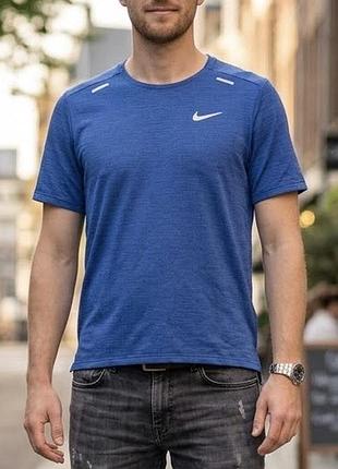 Мужская спортивная футболка nike running dri-fit синяя m