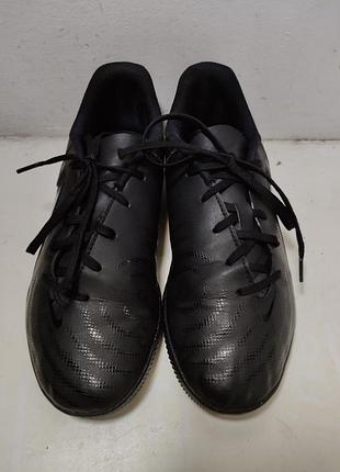 Футзалки фірми nike, виробник-ша, розмір 36.