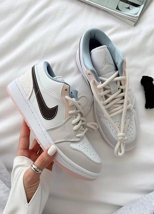 Жіночі кросівки jordan low