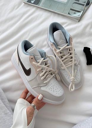 Жіночі кросівки jordan low 4