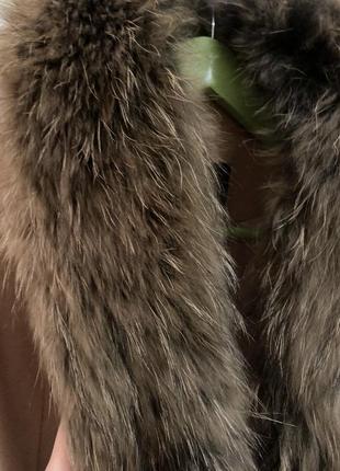 Стильное шерстяное бежевое пальто zaal италия с натуральным меховым воротником7 фото