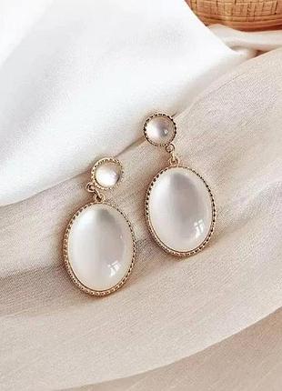 Серьги-подвески селеста с овальным камнем, золотистые