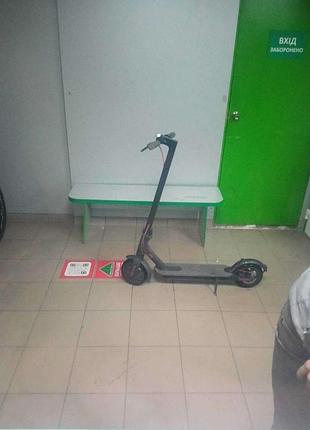 Электросамокат б/у xiaomi mi electric scooter m365