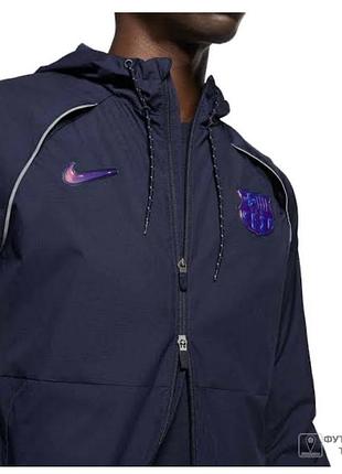 Стильна вітровка nike barcelona