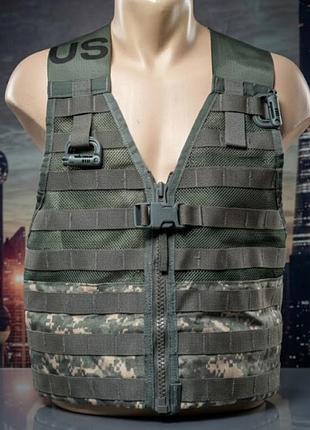 Оригінальна розвантажувальна жилетна система армії сша — molle ii fighting load carrier (flc) у  забарвленні ucp / acu (universal camouflage pattern).