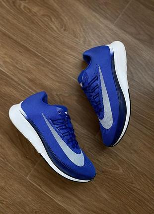 Бігові кросівки nike zoom fly equator розмір 40,5