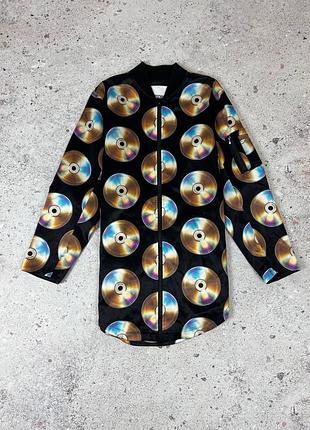 Ексклюзивна куртка-бомбер h&m x moschino cd print bomber dress / jacket