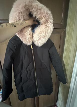 Жіночий пуховик max mara чорний з хутром, розмір m