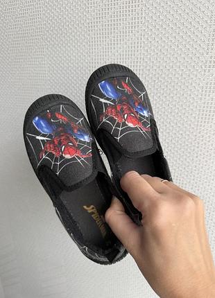 Капці для хлопчика spiderman чорні, розмір 29, довжина устілки 18 см