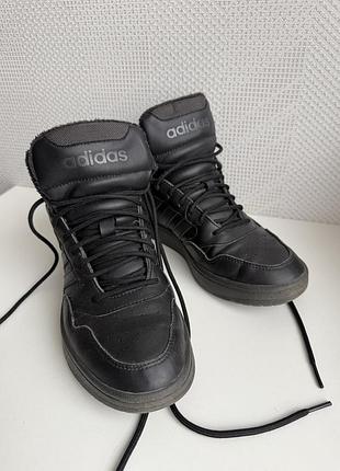 Кросівки adidas утеплені, чорні, розмір 38 (24 см)