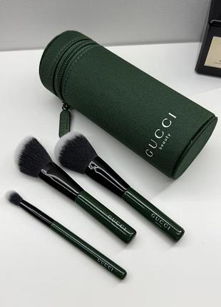 Gucci beauty — набір із 3 пензлів у фірмовому футлярі ☝️ відправка здійснюється після повної оплати на карту.