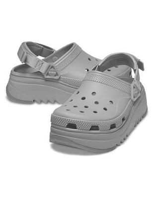 Шльопанці унісекс crocs classic hiker xscape clog сірі