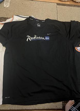 Футболка чоловіча nike radisson blu чорна