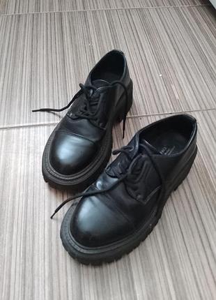 Шкіряні черевики жіночі чорні 36/37 розмір
