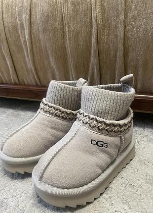 Уггі для дівчаток ugg бежеві, розмір 23